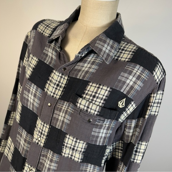 Volcom Black and Gray Checkered Patch Work Shirt M - Picture 3 of 10